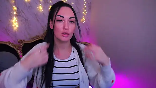 Effie luvv online show from February 2026 08:31:01 AM