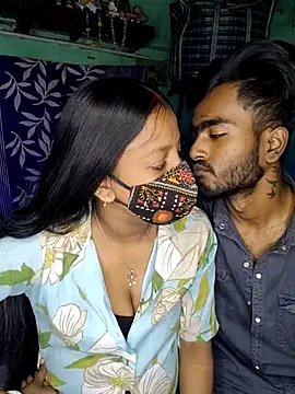 Lovly Couple 1 online show from February 2026 11:13:01 AM