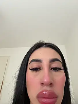 Snapshot of valentina252005 chatting on February 2026 10:33:02 AM valentina252005 online show from February 2026 10:33:02 AM