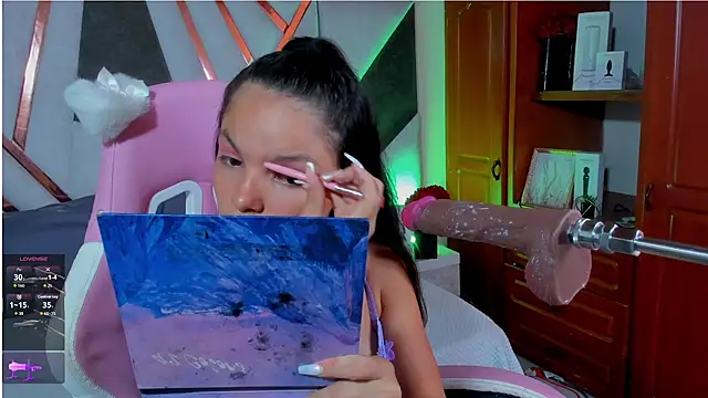 Snapshot of isa_kolins chatting on March 2026 12:11:01 PM isa kolins online show from March 2026 12:11:01 PM