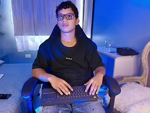 AlexDuMontt online show from February 2026 08:12:01 PM