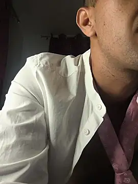 logan-31 online show from February 2026 05:23:02 AM