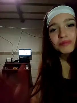 Snapshot of dieciochoyundia chatting on March 2026 03:23:01 AM dieciochoyundia online show from March 2026 03:23:01 AM
