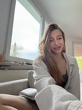 romyxxs online show from April 2026 05:54:02 PM