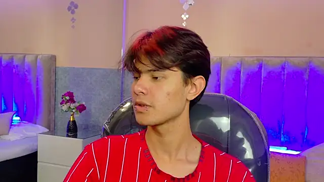 Derek Sinn online show from June 2026 07:23:02 PM