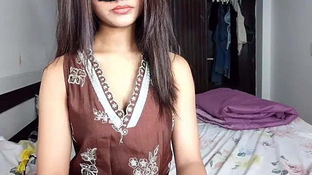 Alina Teen online show from June 2026 12:09:02 PM
