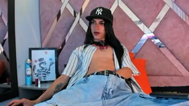 MeghanQueen   online show from May 2026 03:56:02 AM