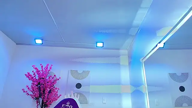 Madisson pitman online show from February 2026 08:18:01 PM