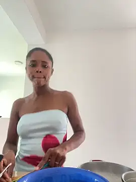 LIA PARKERR online show from February 2026 04:08:01 PM