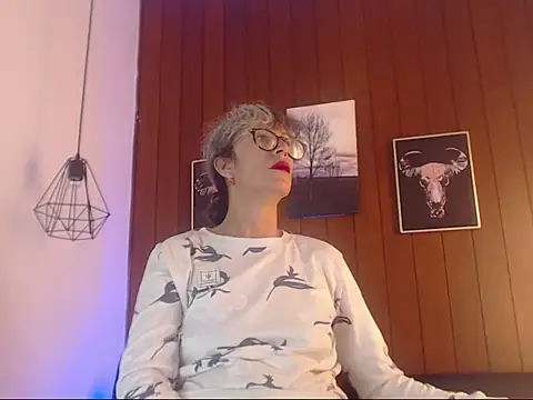 laurasofia45 online show from February 2026 01:26:01 AM