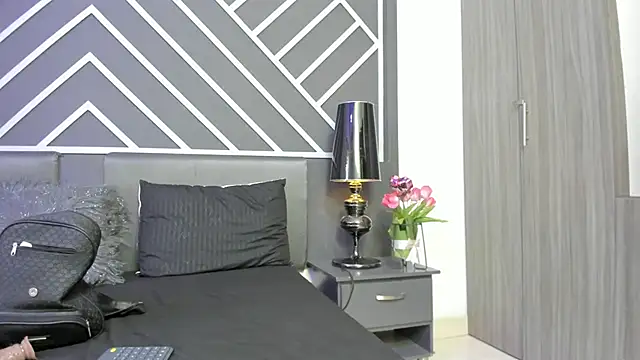 Jessica Boyer online show from April 2026 10:12:02 PM