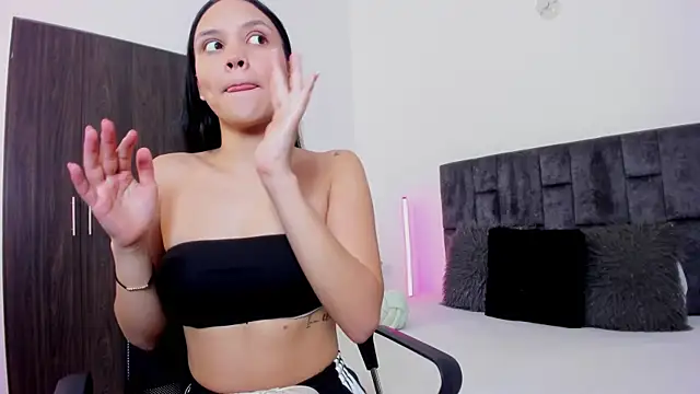 Malory Saenzz online show from March 2026 08:42:01 PM