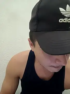 Snapshot of Reuss25 chatting on July 2026 10:29:01 AM Reuss25 online show from July 2026 10:29:01 AM