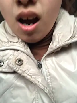 honeyyy110 online show from March 2026 06:28:01 AM