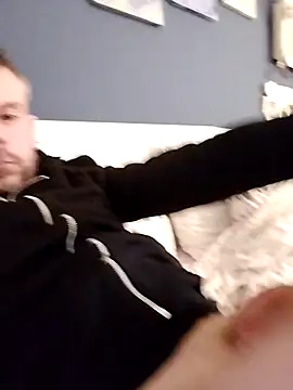 Ducatista1980 online show from February 2026 07:43:01 PM