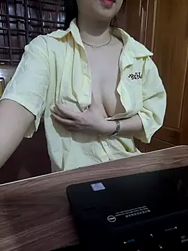 NinaKey online show from July 2026 03:37:01 AM