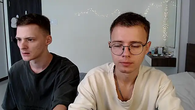 NikiKerryCum online show from May 2026 04:18:01 AM