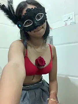 Snapshot of HEENA-STRIP chatting on February 2026 07:54:01 PM HEENA-STRIP online show from February 2026 07:54:01 PM