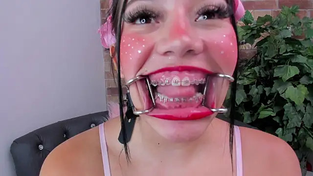 foxy vera online show from May 2026 02:56:01 PM