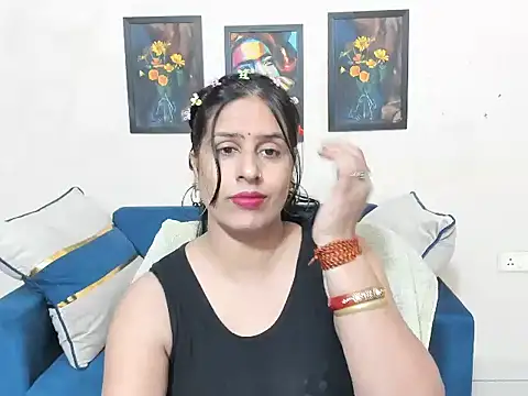 sara conorr online show from July 2026 04:18:02 AM