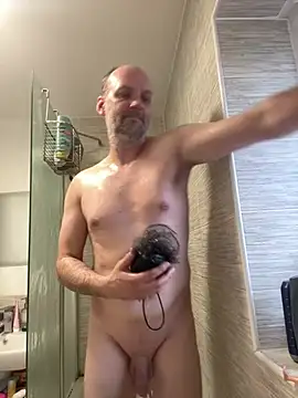 Ienjoyitbothwayz online show from February 2026 03:59:01 PM