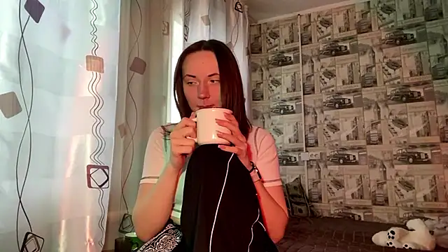 JuliaCurletteye online show from February 2026 06:20:02 AM