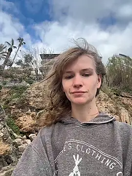 Crystal Kris online show from March 2026 01:48:02 PM