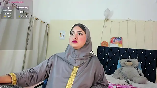 SamiraAwada online show from May 2026 07:11:01 PM