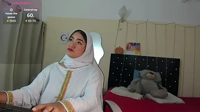 SamiraAwada online show from May 2026 07:11:01 PM