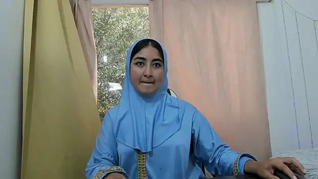 Snapshot of SamiraAwada chatting on May 2026 07:23:02 PM SamiraAwada online show from May 2026 07:23:02 PM