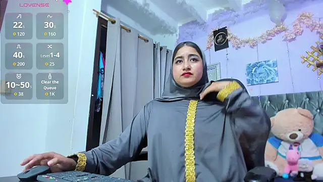 Snapshot of SamiraAwada chatting on June 2026 07:14:02 PM SamiraAwada online show from June 2026 07:14:02 PM