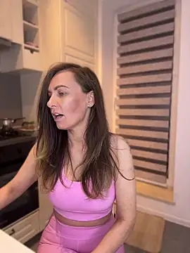 DivineAmely online show from May 2026 05:52:02 PM