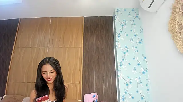 AlisHoward online show from April 2026 06:21:01 PM