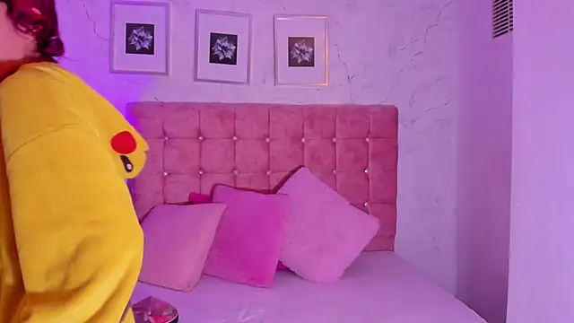 MiaaBlake  online show from May 2026 06:23:02 PM