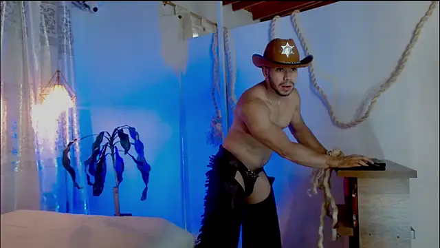 Aaxxxel online show from February 2026 05:50:01 PM