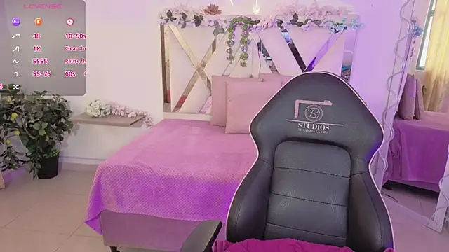 Snapshot of NEFTIS_TAY chatting on March 2026 07:08:02 PM NEFTIS TAY online show from March 2026 07:08:02 PM