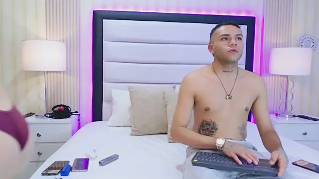 CristalAndDeimon online show from February 2026 03:43:01 AM