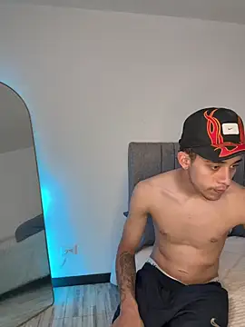 Snapshot of Lucas_her chatting on April 2026 11:20:02 PM Lucas her online show from April 2026 11:20:02 PM