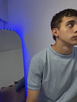 Snapshot of Lucas_her chatting on April 2026 11:44:01 PM Lucas her online show from April 2026 11:44:01 PM