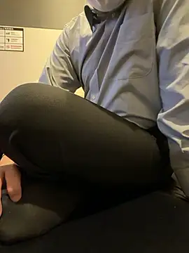 yuuuuusuke00 online show from March 2026 12:44:01 AM