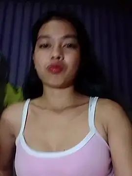 Snapshot of Heavens_night04 chatting on June 2026 10:28:02 AM Heavens night04 online show from June 2026 10:28:02 AM