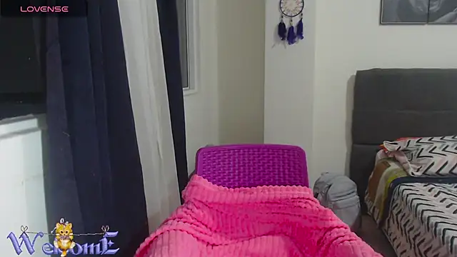 Moon Velvet online show from February 2026 11:32:02 PM