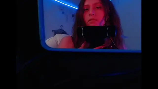 Lametaleralatina online show from April 2026 04:53:02 PM