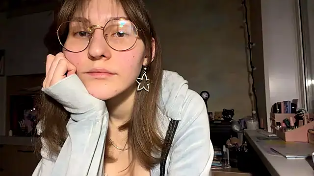 Miaaa Moon online show from February 2026 02:22:02 PM