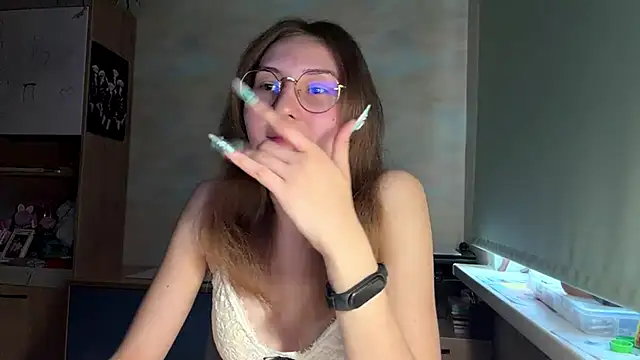 Miaaa Moon online show from June 2026 04:29:02 PM