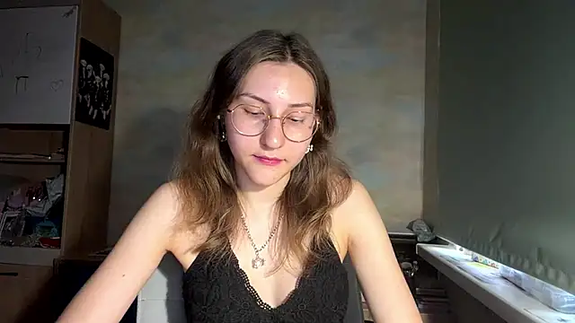 Miaaa Moon online show from June 2026 04:42:01 PM