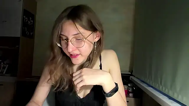 Miaaa Moon online show from June 2026 05:50:02 PM
