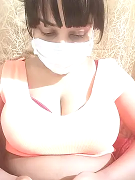 MidnightVibes  online show from May 2026 04:48:02 PM