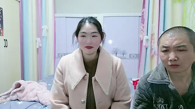 Snapshot of LunasSecret chatting on February 2026 05:15:01 AM LunasSecret online show from February 2026 05:15:01 AM
