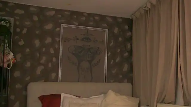 NyssaRaven online show from May 2026 04:18:01 AM